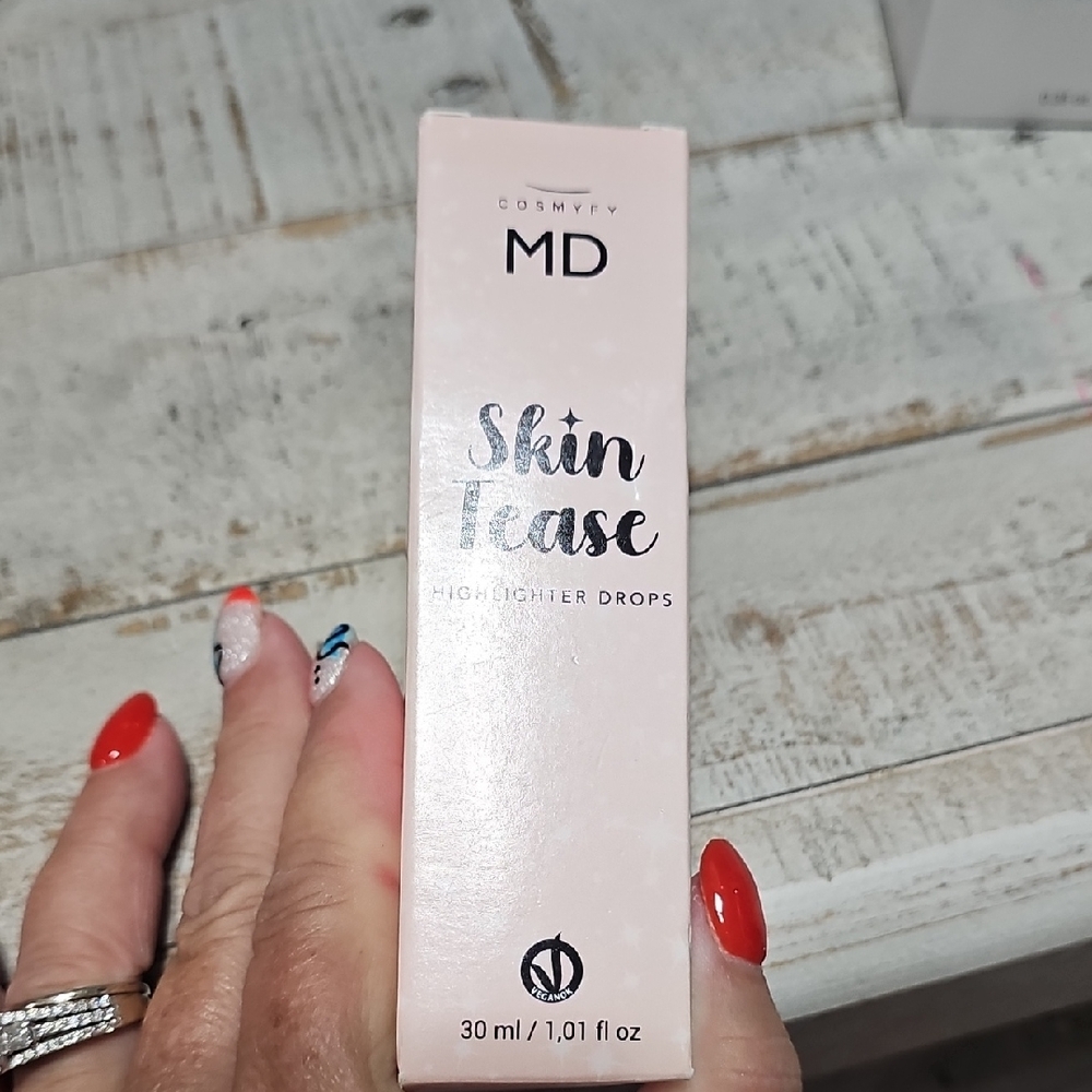 MD Skin Tease Highlighter Drops